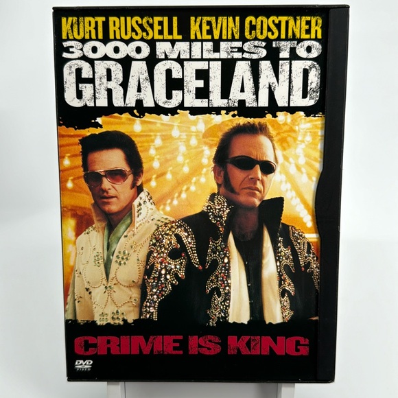 3000 Miles To Graceland. Kurt Russell, Kevin Costner. - Picture 1 of 4